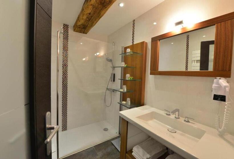 Четырехместный Номер Стандарт, Relais De La Cote D Or