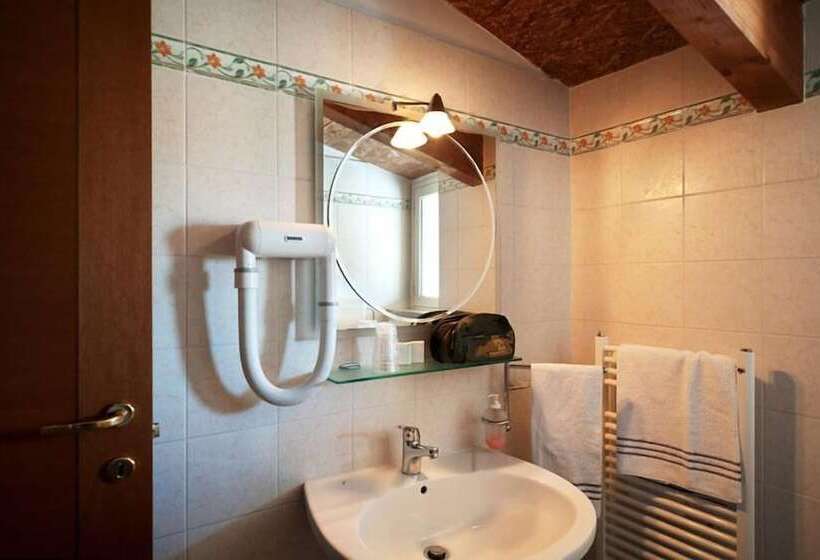 اتاق استاندارد چهار تخته, Vistamare Village