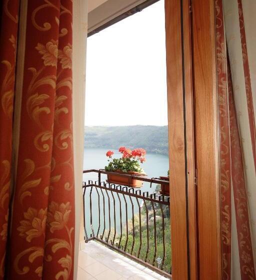湖景典雅间, Castel Gandolfo
