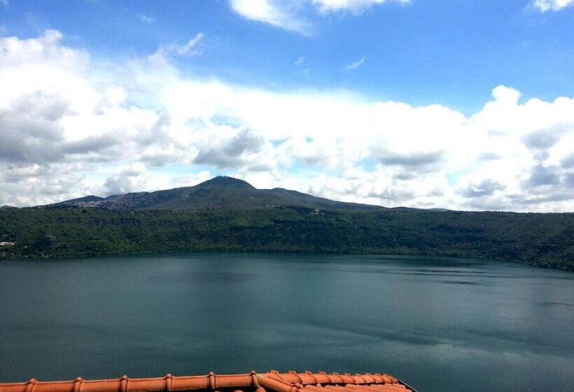 一ベッドルームエクゼクティブアパートメント, Castel Gandolfo
