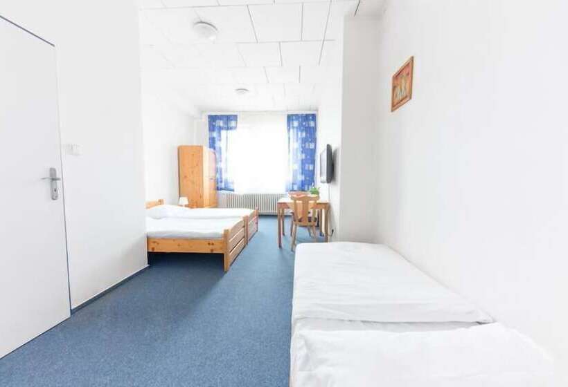 חדר סטנדרט לשלושה, City Hostel Brno