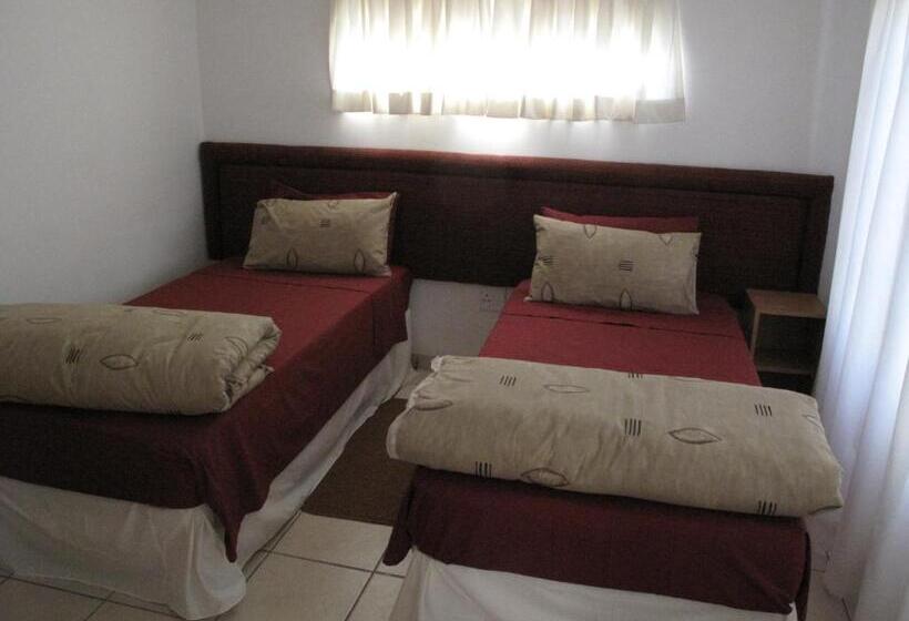 اتاق استاندارد, The Crescent Guesthouses  Bnb/self Catering