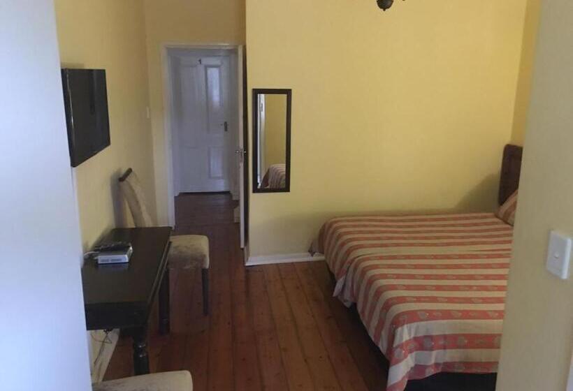 اتاق لوکس, The Crescent Guesthouses  Bnb/self Catering