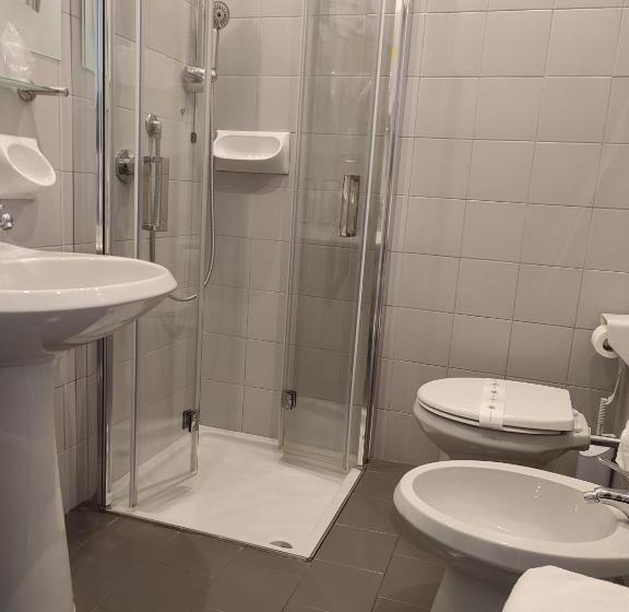 اتاق استاندارد, Albergo Al Cacciatore