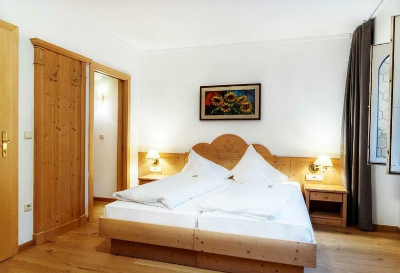 Номер Стандарт, Goldenes Roessl Adults Only