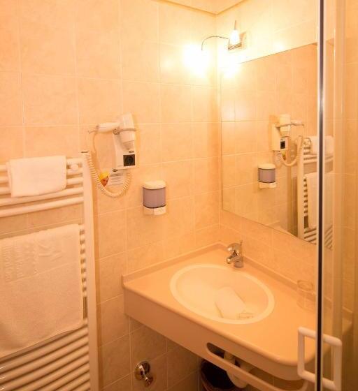 Классический Номер, Goldenes Roessl Adults Only