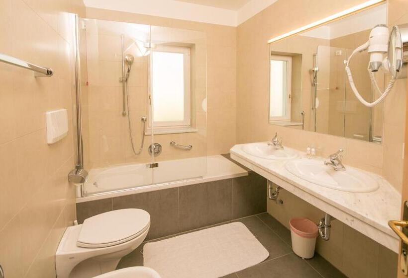 Трехместный Номер Superior, Goldenes Roessl Adults Only