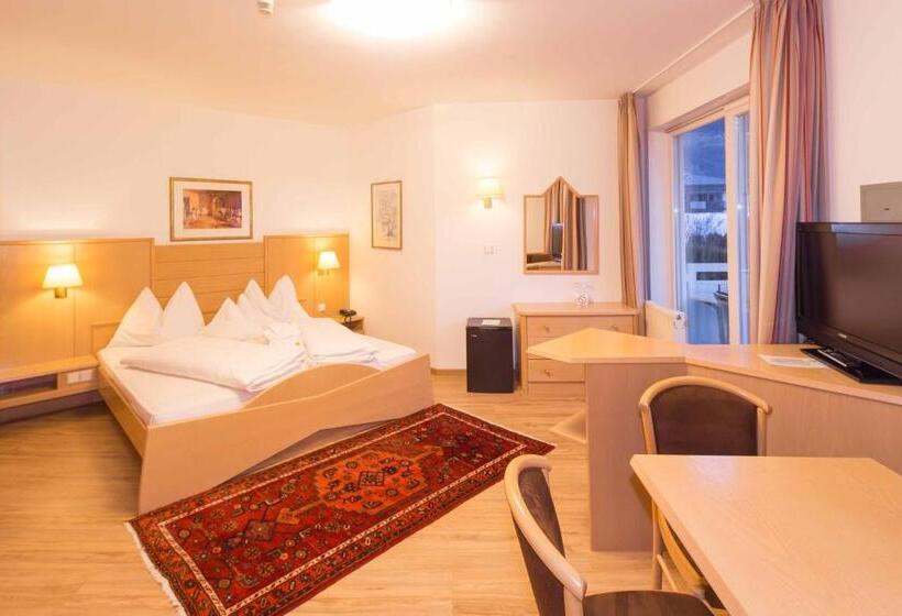 Номер Superior с Балконом, Goldenes Roessl Adults Only