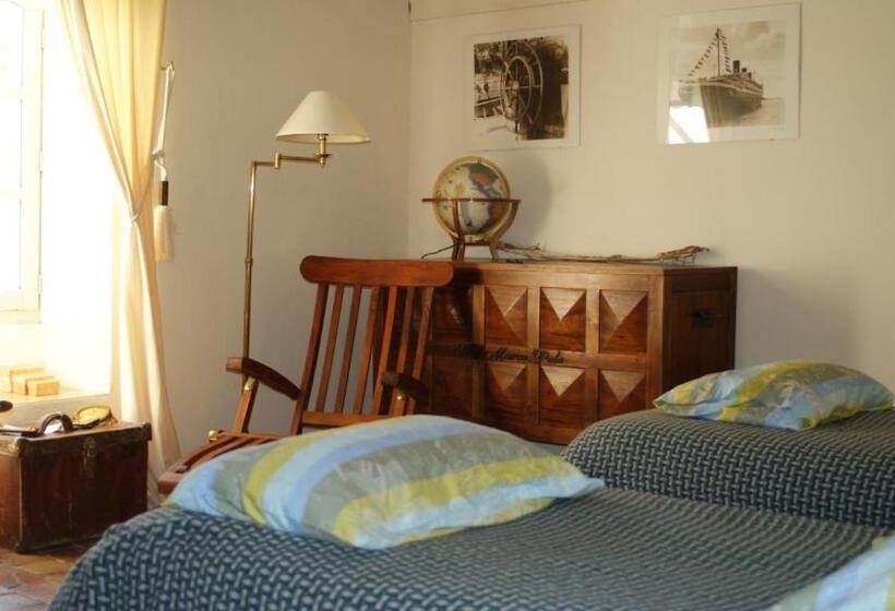 Номер Стандарт Вид на Сад, Demeure De Digoine Chambre D Hotes