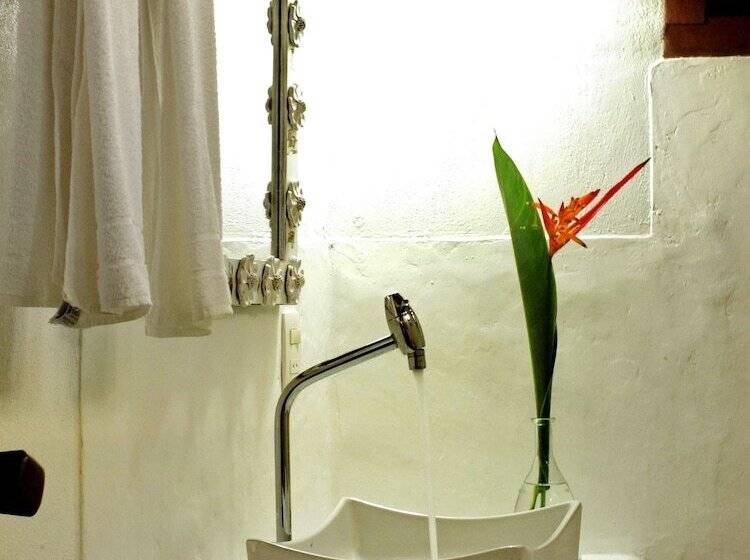 سوئیت راحتی, Pousada Jardim Das Margaridas