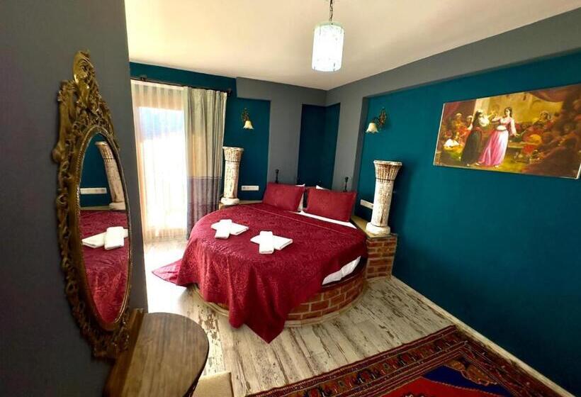 Номер Deluxe, Rebetika Hotel & Bistro