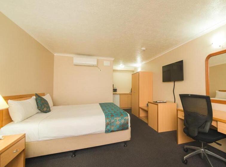 스탠다드 자쿠지 룸, Harbour Sails Motor Inn