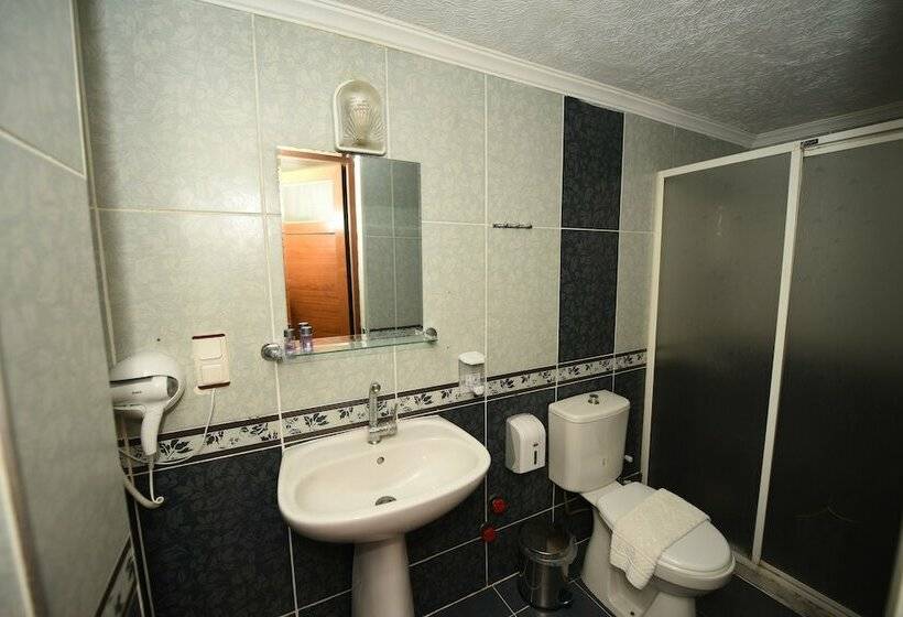 Номер Basic, Rebetika Hotel & Bistro
