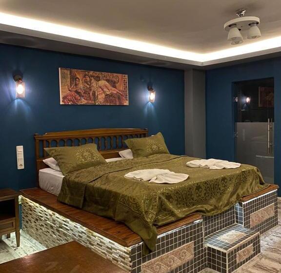 Номер Deluxe Кровать Кинг, Rebetika Hotel & Bistro