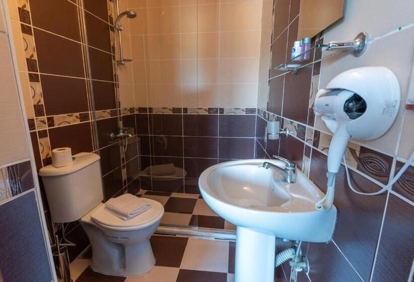 Номер Стандарт с Балконом, Rebetika Hotel & Bistro