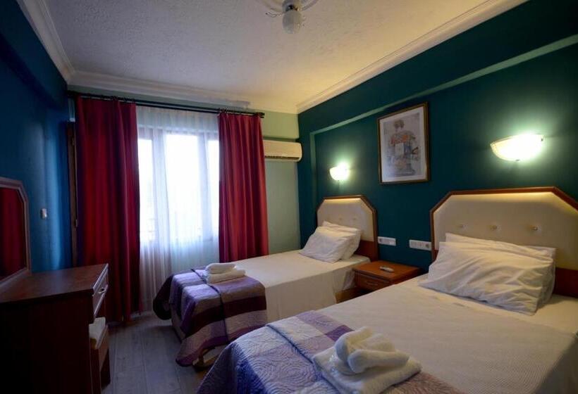 Номер Economy, Rebetika Hotel & Bistro