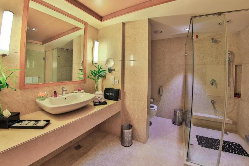 Номер Премиум, The Lalit Chandigarh