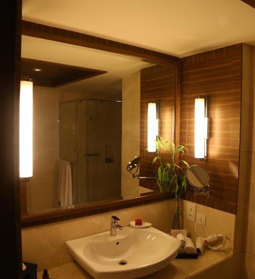 Номер Премиум, The Lalit Chandigarh