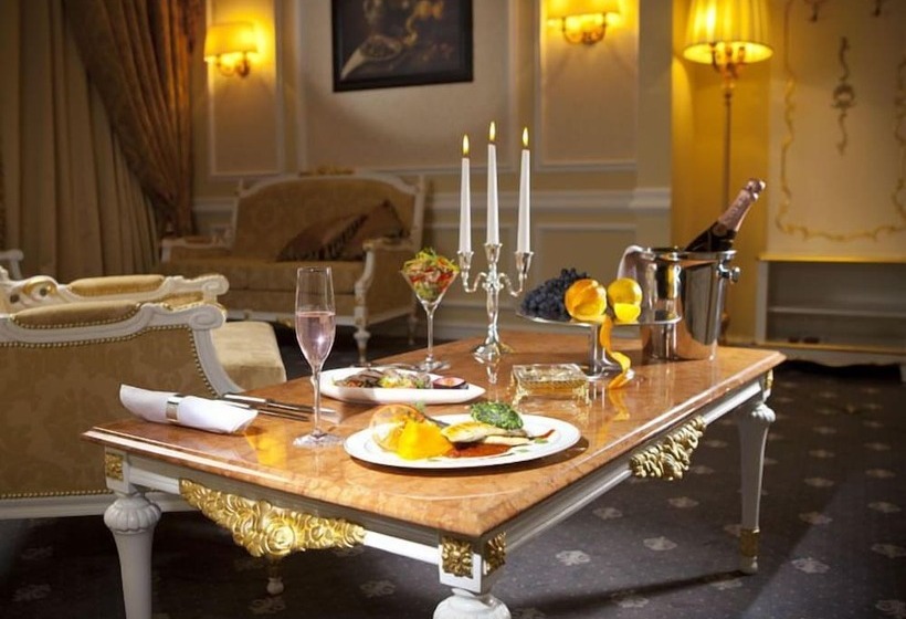 سوییت, Aleksandrovski Grand Hotel Vladikavkaz