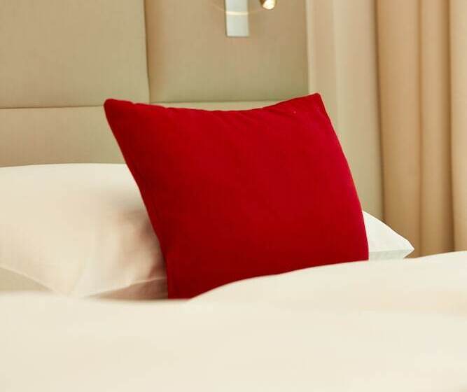 Номер Deluxe, H4 Hotel München Messe