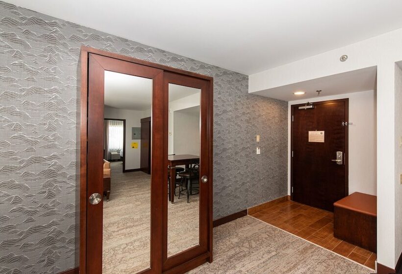 Люкс, Quality Inn & Suites