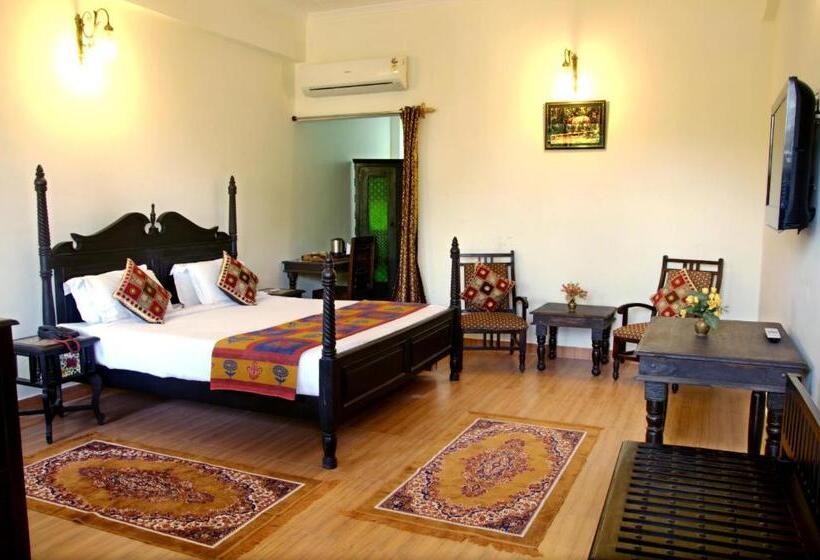 豪华房间, Raj Palace Resort