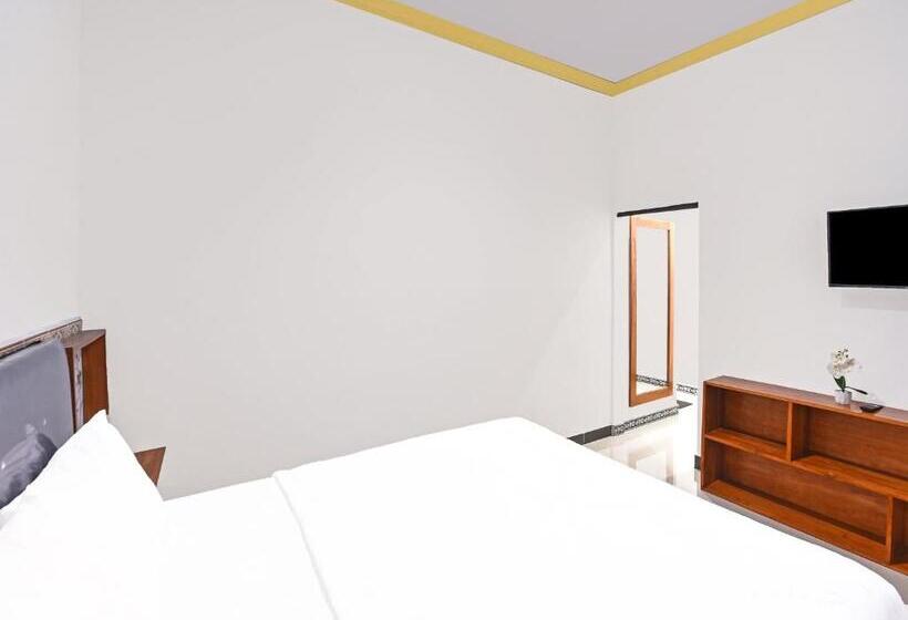 Люкс Повышенной Комфортности, Oyo 91192 Homestay Antara