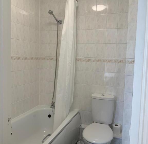 Трехместный Номер Стандарт с Балконом, St Merryn
