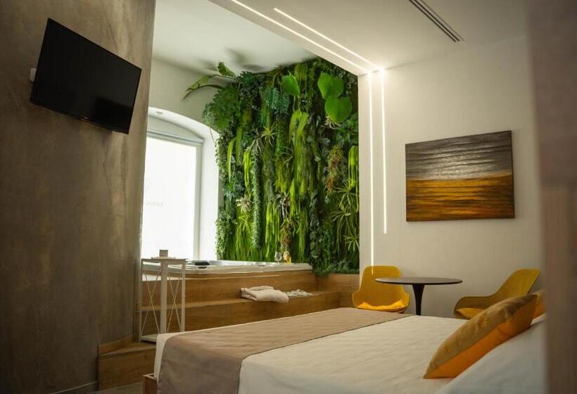 Люкс с гидромассажем, Antonio Busco Rooms