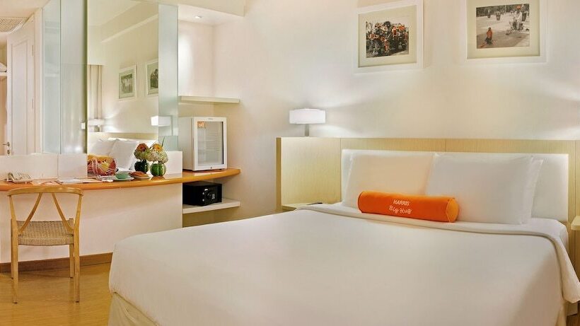 プールビュースタンダードルーム, Harris Hotel & Conventions Malang