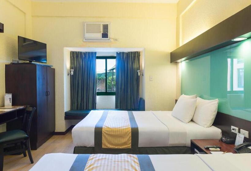 Номер Стандарт, Microtel By Wyndham Cabanatuan