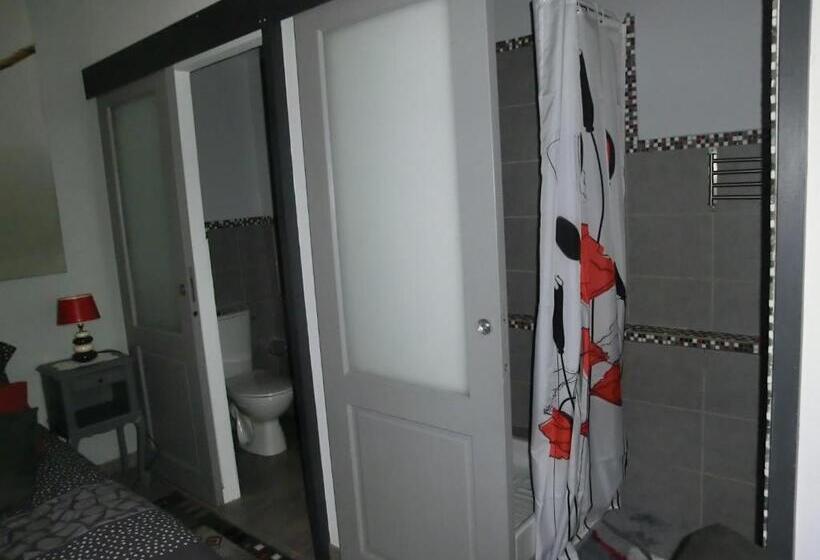 スタンダードルーム, Chambre Sur Jardin Secret   Avignon Centre   Climatisée