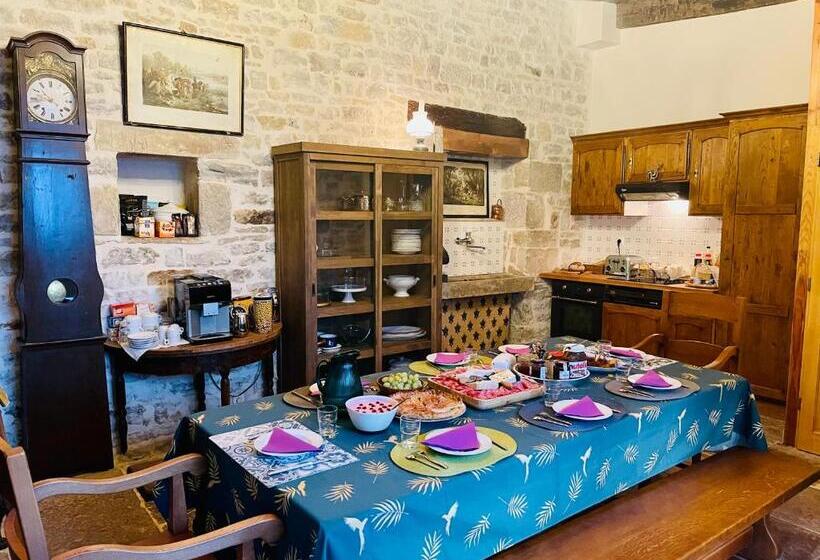 Трехместный Номер Классика, Manoir Saint Pierre
