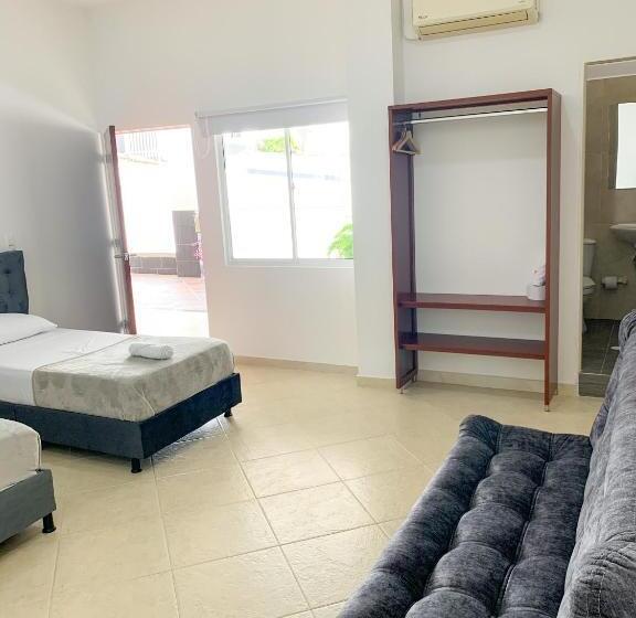 Трехместный Номер Комфорт, Santorini