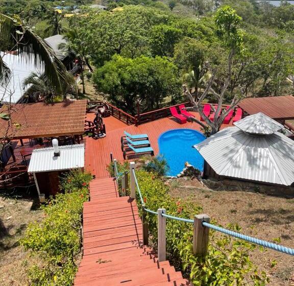 اتاق خانوادگی با چشم‌انداز باغ, And Dive Center Roatan Yacht Club
