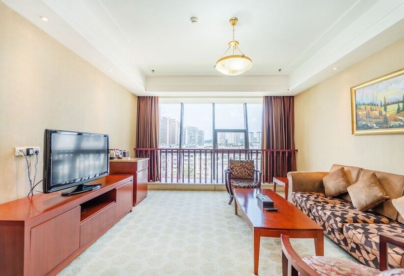 高级套房, Ramada Plaza By Wyndham Chongqing West