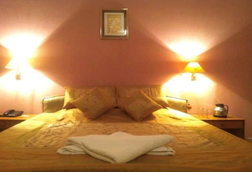 스탠다드 룸, The New Swaraj Resort