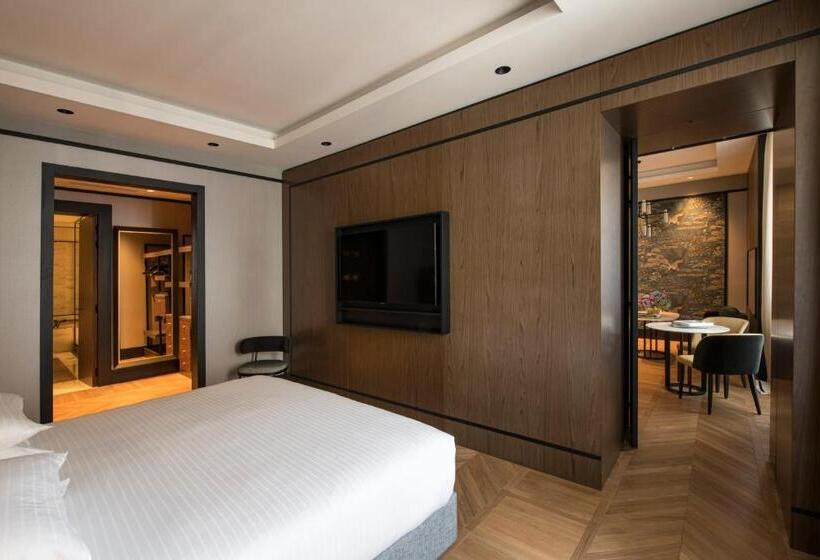 1 Bedroom Penthouse Apartment, Umilta 36