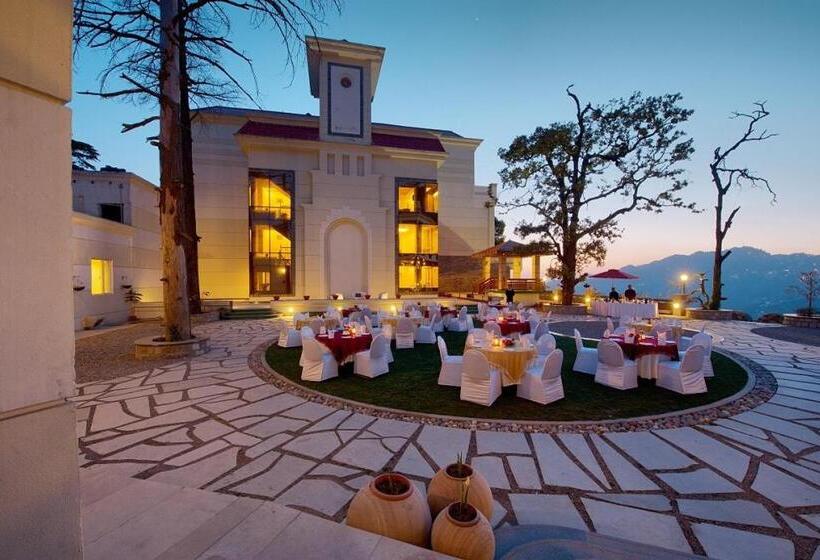Номер Executive, Royal Orchid Fort Resort