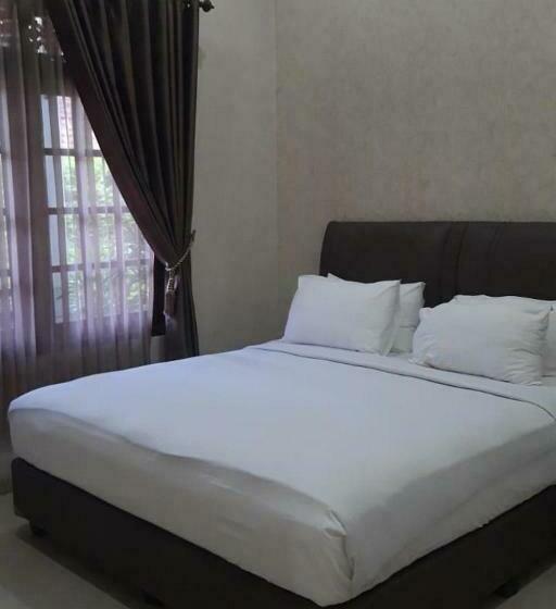 标准间, Koolkost At Tenggilis  Minimum Stay 30 Nights