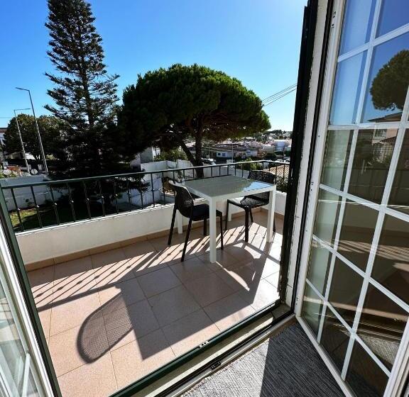 Comfort Triple Room, Moro S Friends House   Cascais