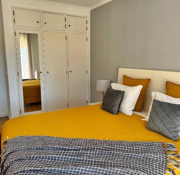 Standard Room with Terrace, Moro S Friends House   Cascais