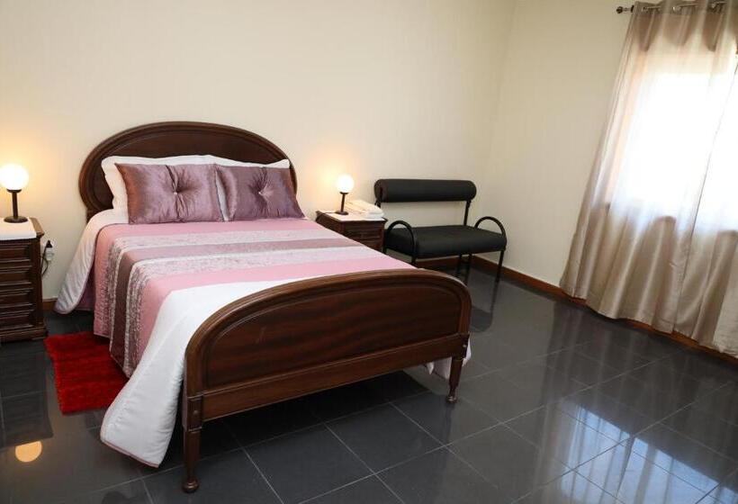 اتاق لوکس, Porto Cruz House