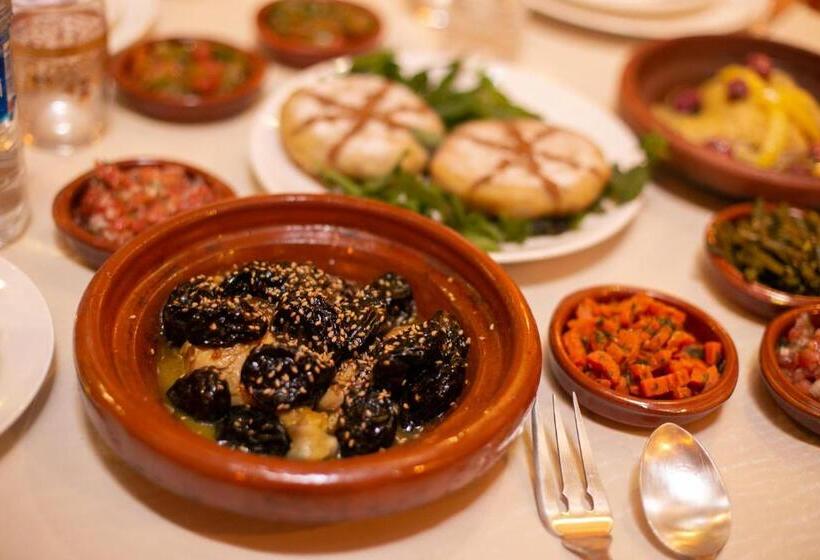 اتاق اکونومی یک تخته, Riad Arabella