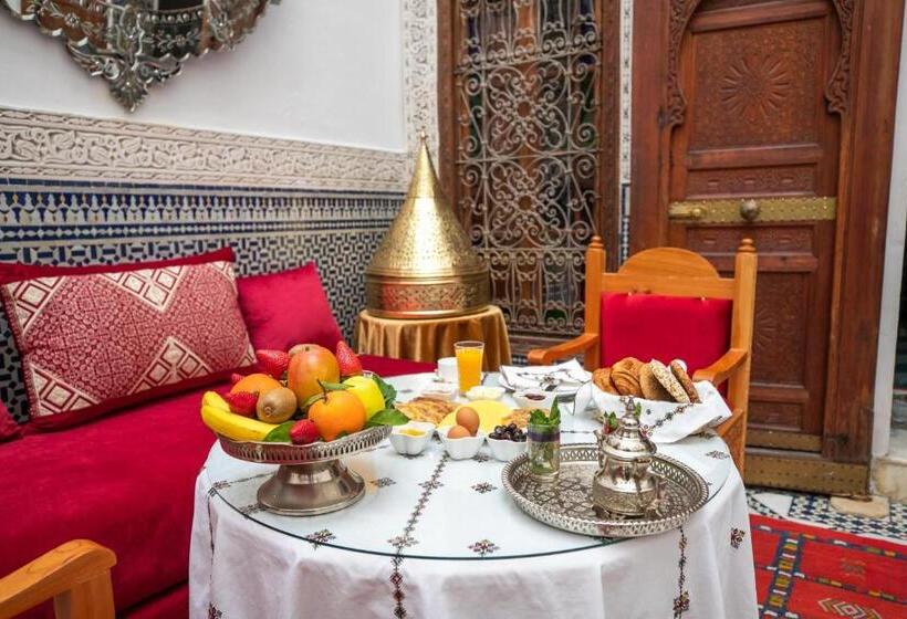 اتاق اکونومی یک تخته, Riad Arabella