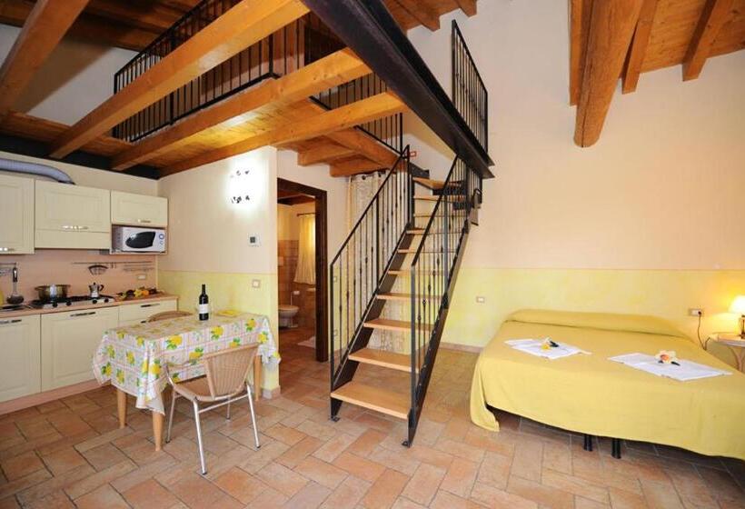 Семейное Студио, Agriturismo Lizzarola