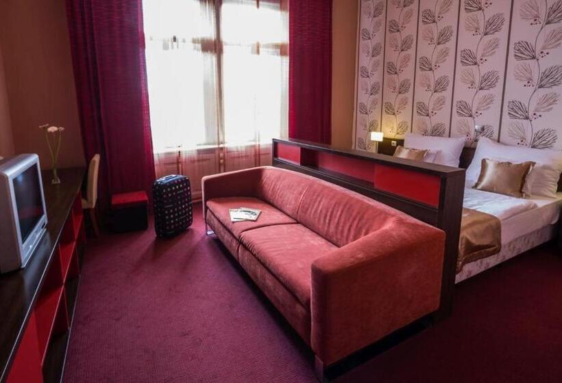 اتاق لوکس, Boutique Hotel Sopianae