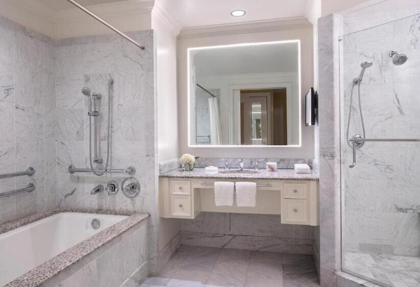 장애인용 디럭스룸, Four Seasons Hotel Westlake Village