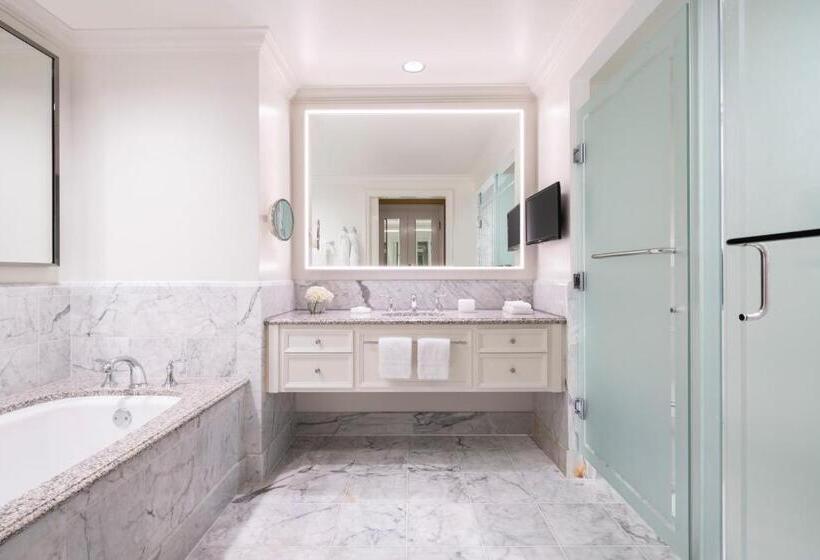 스위트, Four Seasons Hotel Westlake Village