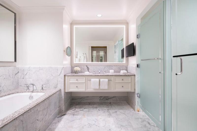 스탠다드 룸 킹사이즈 침대, Four Seasons Hotel Westlake Village